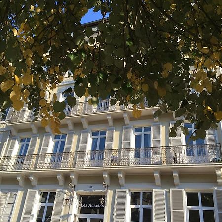 Acacias Apparts Hotel 플롬비에레레뱅 외부 사진