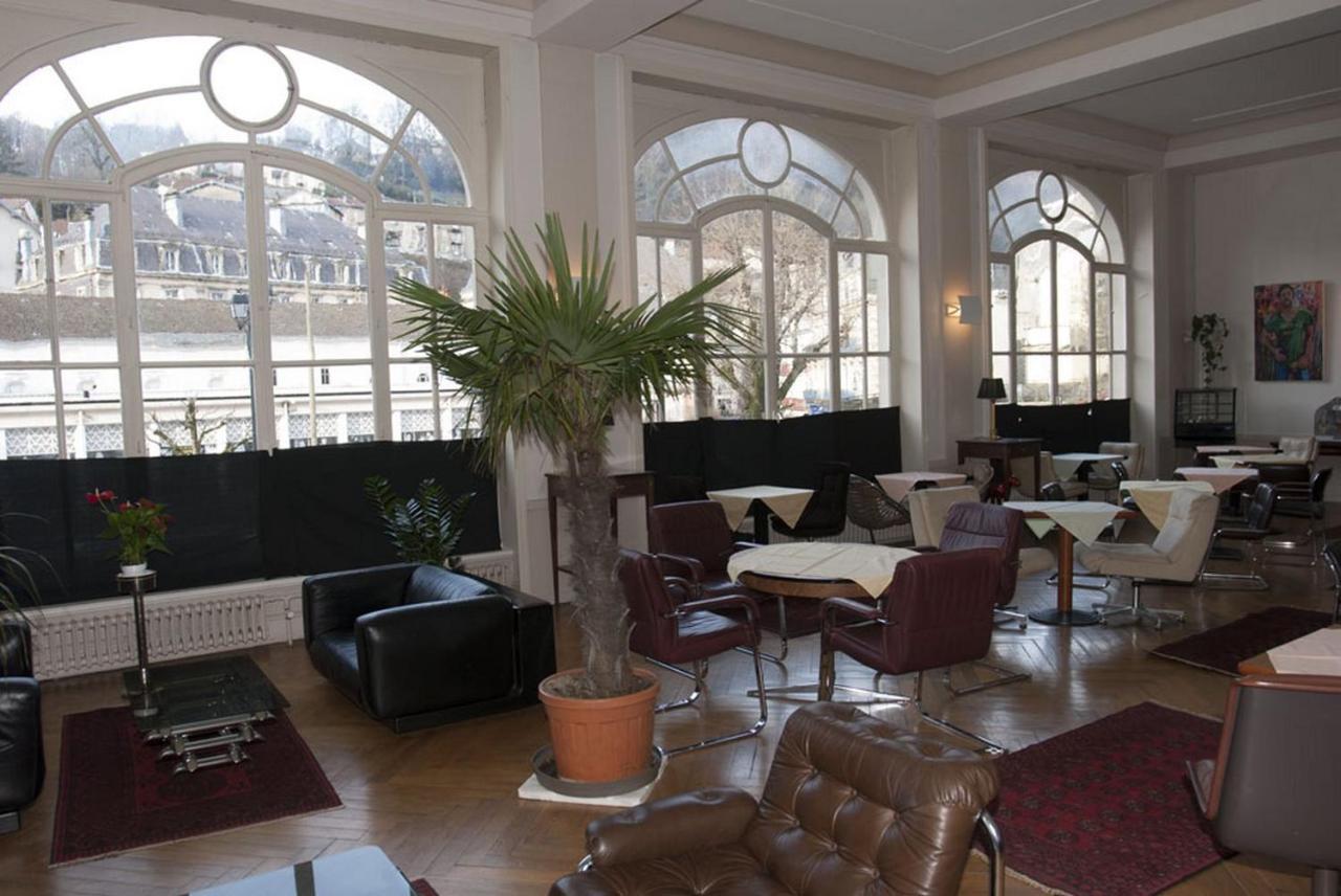 Acacias Apparts Hotel 플롬비에레레뱅 외부 사진