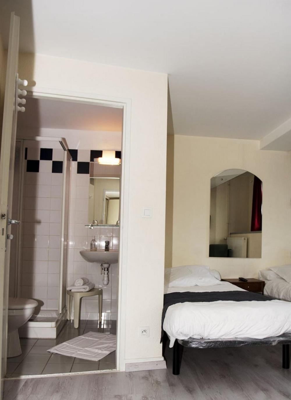 Acacias Apparts Hotel 플롬비에레레뱅 객실 사진