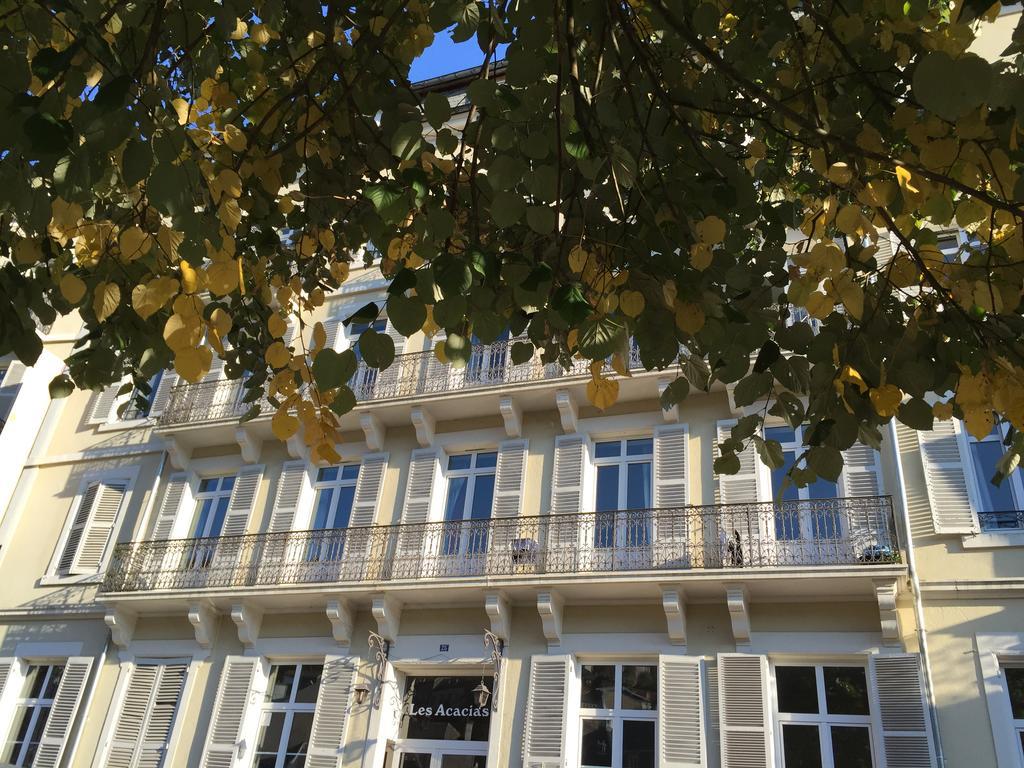 Acacias Apparts Hotel 플롬비에레레뱅 외부 사진